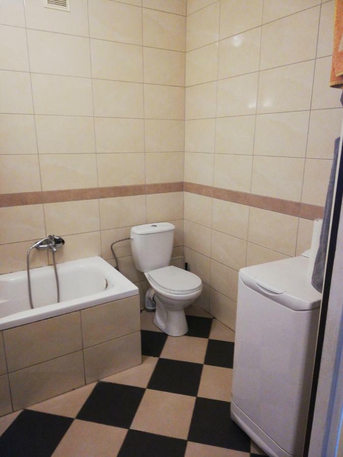 Pokoje Przy Rondzie Apartment Częstochowa Екстериор снимка