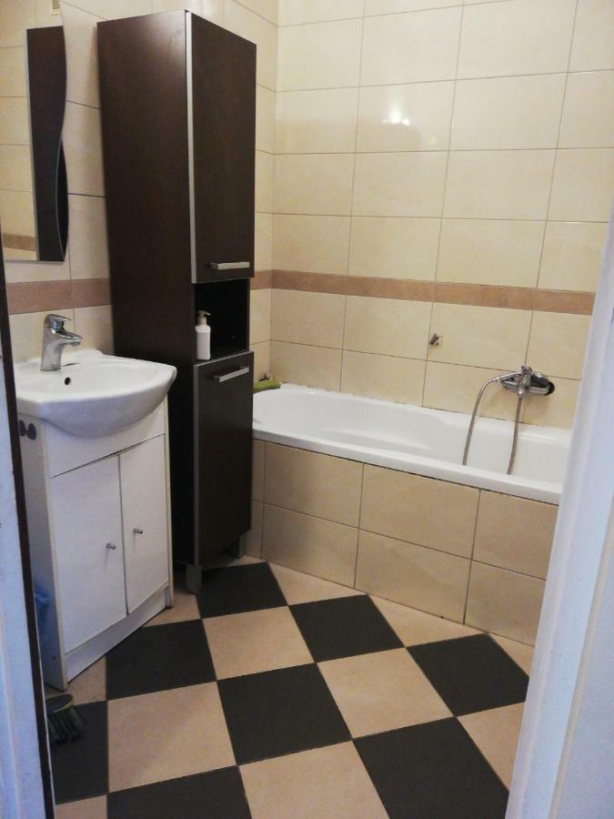 Pokoje Przy Rondzie Apartment Częstochowa Екстериор снимка
